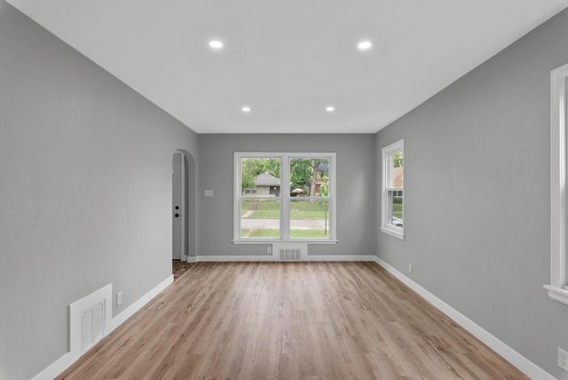 3824 N 54th BOULEVARD, Milwaukee, WI 53216