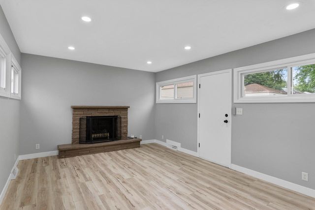 3824 N 54th BOULEVARD, Milwaukee, WI 53216