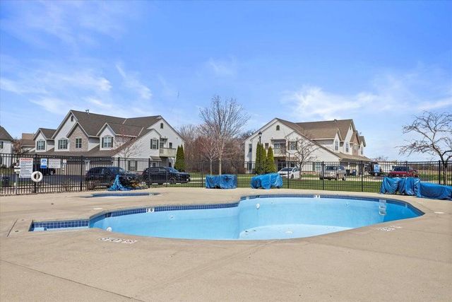 995 Bedford COURT #102, Mount Pleasant, WI 53406