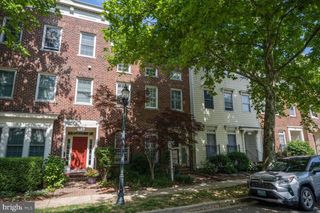 370 HART RD, Gaithersburg, MD 20878