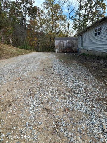 2370 Chestnut Hill Rd, Dandridge, TN 37725
