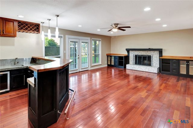 608 Chimney Rock Drive, Victoria, TX 77904