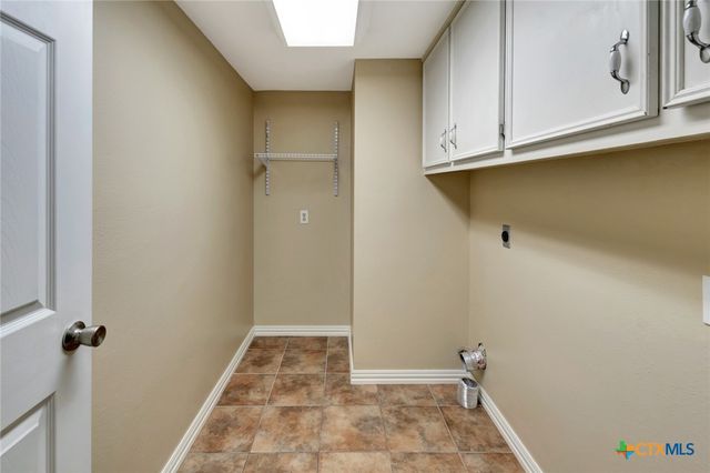 608 Chimney Rock Drive, Victoria, TX 77904