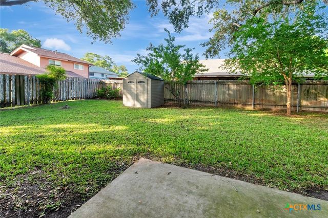 608 Chimney Rock Drive, Victoria, TX 77904