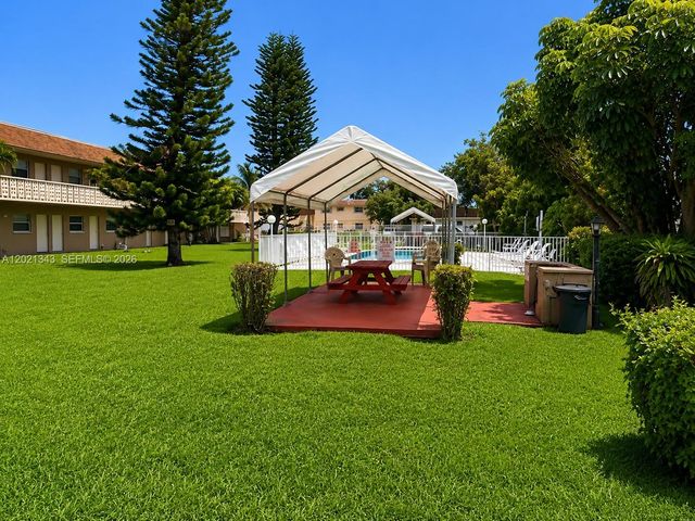 2832 Fillmore St 22, Hollywood, FL 33020