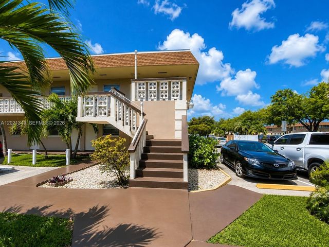 2832 Fillmore St 22, Hollywood, FL 33020