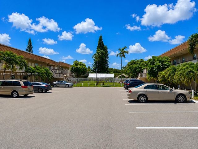 2832 Fillmore St 22, Hollywood, FL 33020