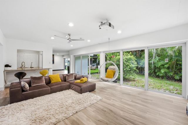 4400 Queen Palm Lane, Tamarac, FL 33319