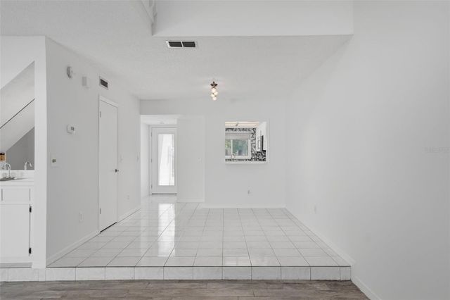 5824 IDLE FOREST PLACE, Tampa, FL 33614