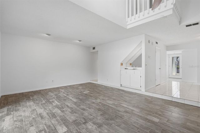 5824 IDLE FOREST PLACE, Tampa, FL 33614