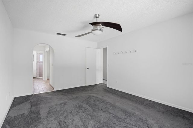 5824 IDLE FOREST PLACE, Tampa, FL 33614