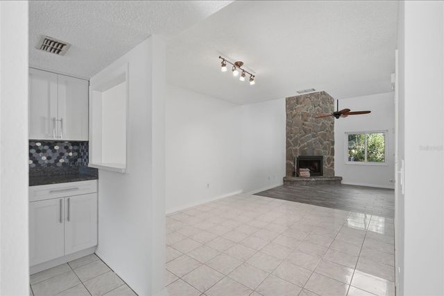 5824 IDLE FOREST PLACE, Tampa, FL 33614