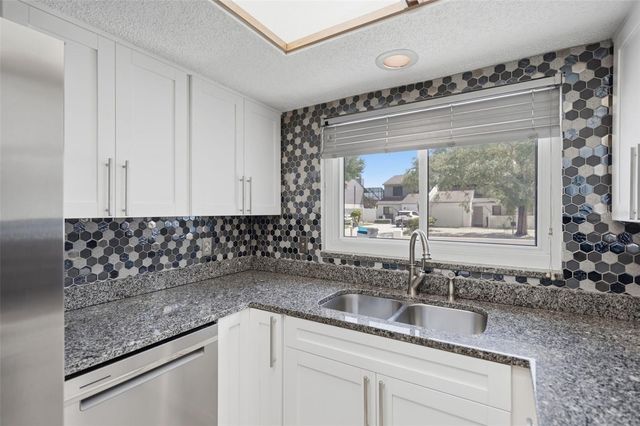 5824 IDLE FOREST PLACE, Tampa, FL 33614