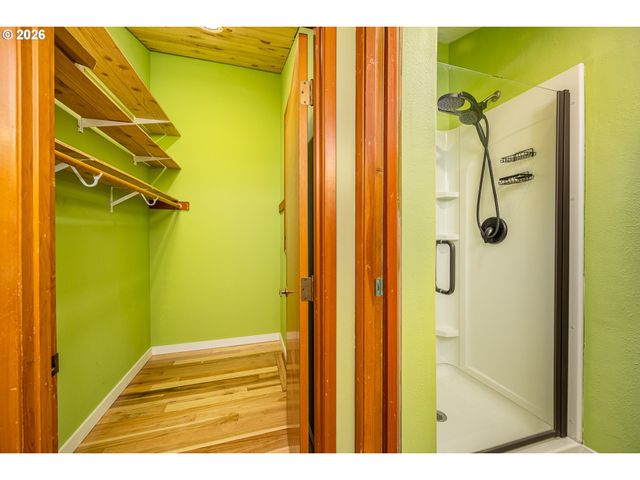 3827 VINE MAPLE St, Eugene, OR 97405