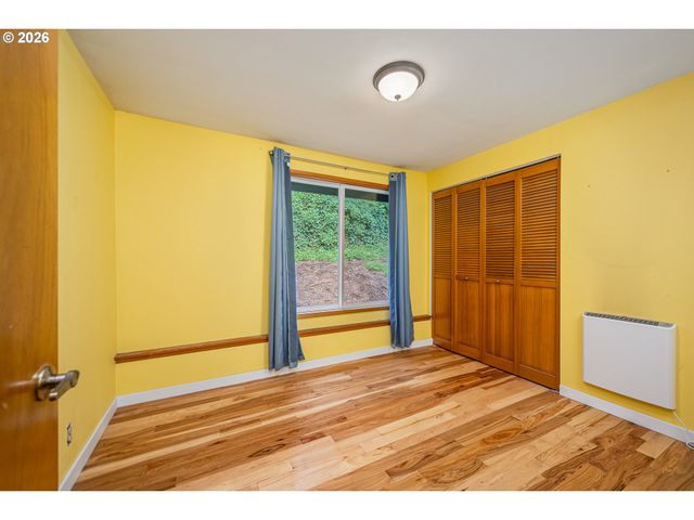 3827 VINE MAPLE St, Eugene, OR 97405