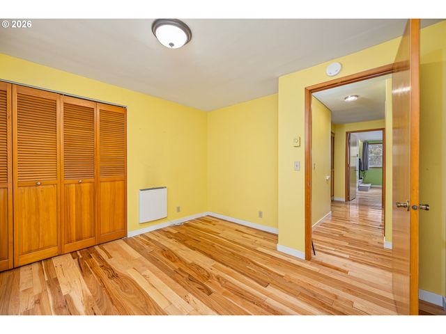3827 VINE MAPLE St, Eugene, OR 97405
