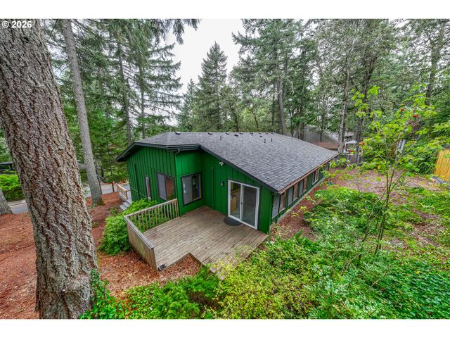 3827 VINE MAPLE St, Eugene, OR 97405