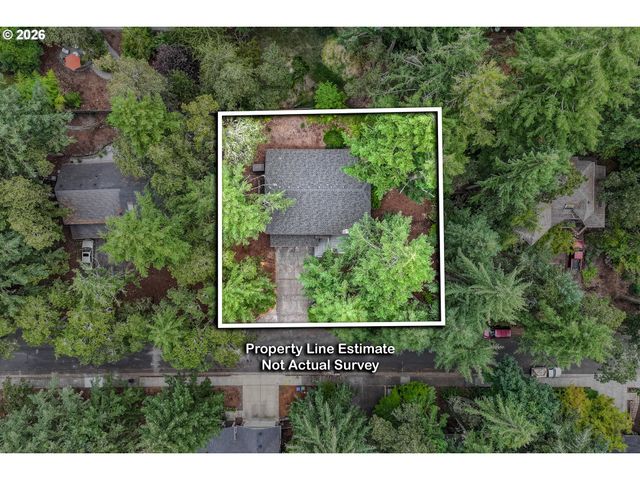 3827 VINE MAPLE St, Eugene, OR 97405