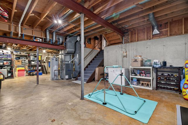 30 Warren Avenue, New Lenox, IL 60451