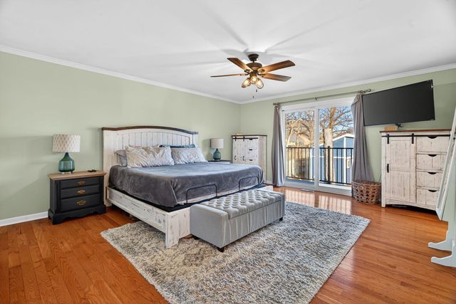 30 Warren Avenue, New Lenox, IL 60451