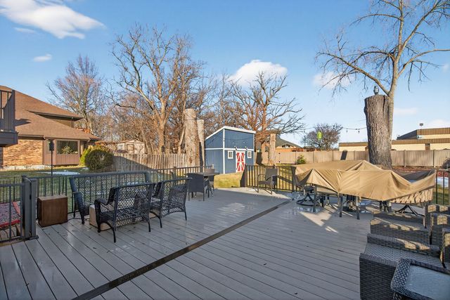 30 Warren Avenue, New Lenox, IL 60451