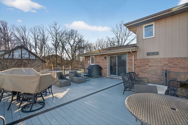 30 Warren Avenue, New Lenox, IL 60451