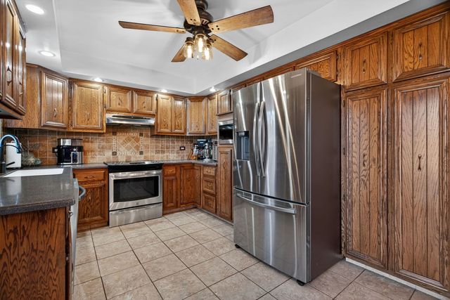 30 Warren Avenue, New Lenox, IL 60451