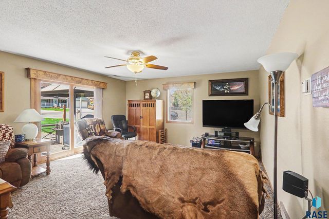 3301 E Marson Dr Drive, Sioux Falls, SD 57103