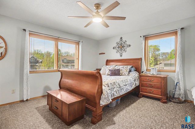 3301 E Marson Dr Drive, Sioux Falls, SD 57103