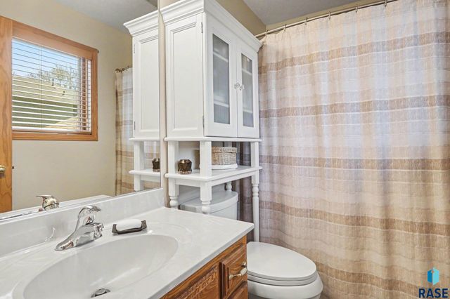 3301 E Marson Dr Drive, Sioux Falls, SD 57103