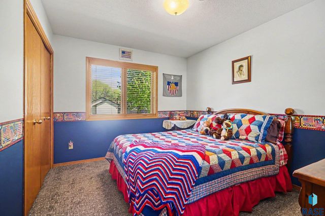 3301 E Marson Dr Drive, Sioux Falls, SD 57103