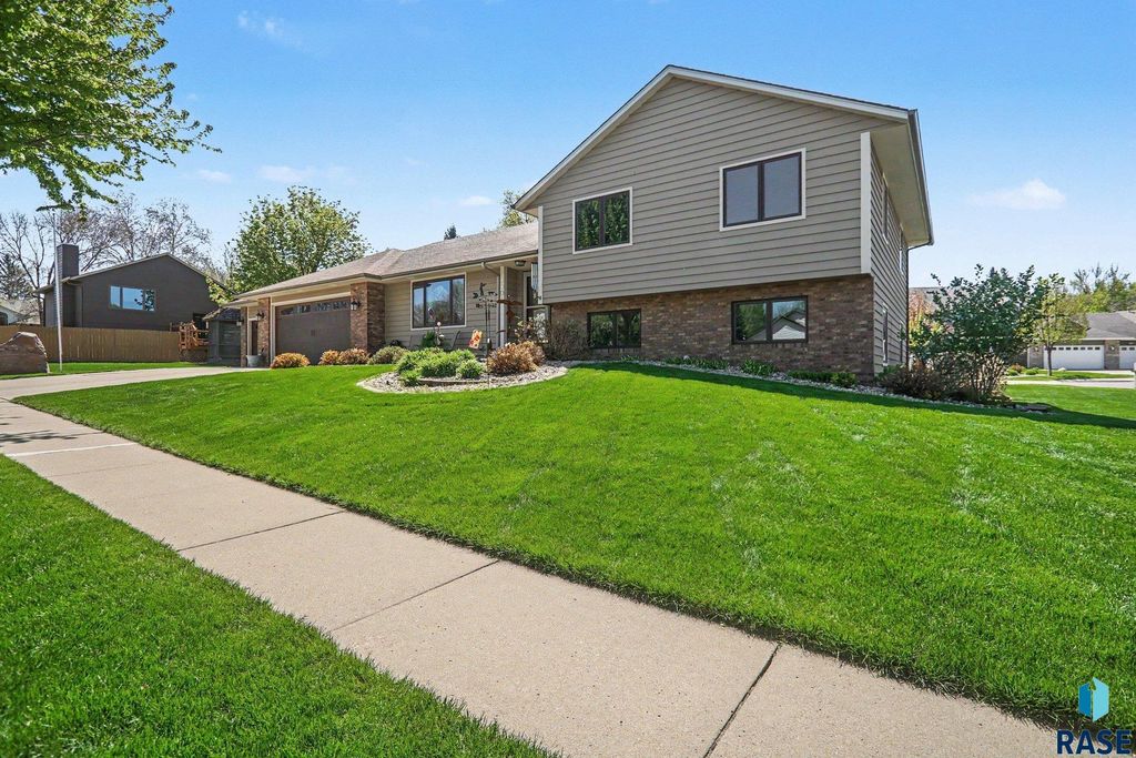 3301 E Marson Dr Drive, Sioux Falls, SD 57103