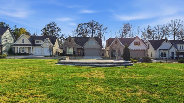 6814 Betsy Lane, Hixson, TN 37343