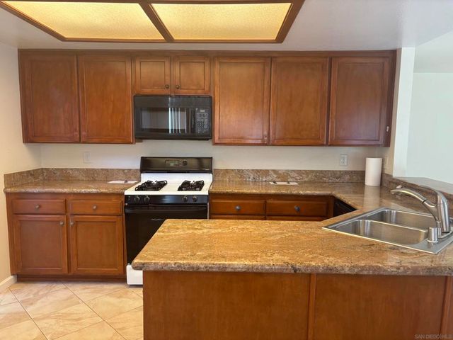 12446 Salmon River Rd, San Diego, CA 92129