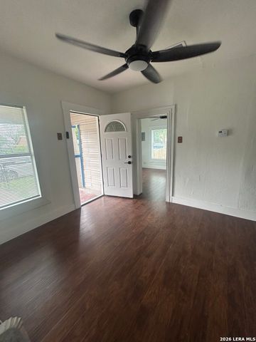 2716 Vera Cruz, San Antonio, TX 78207
