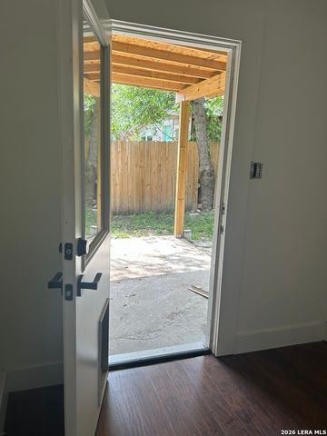 2716 Vera Cruz, San Antonio, TX 78207