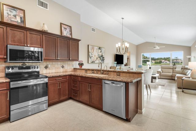 7350 NW 68 Avenue, Parkland, FL 33067