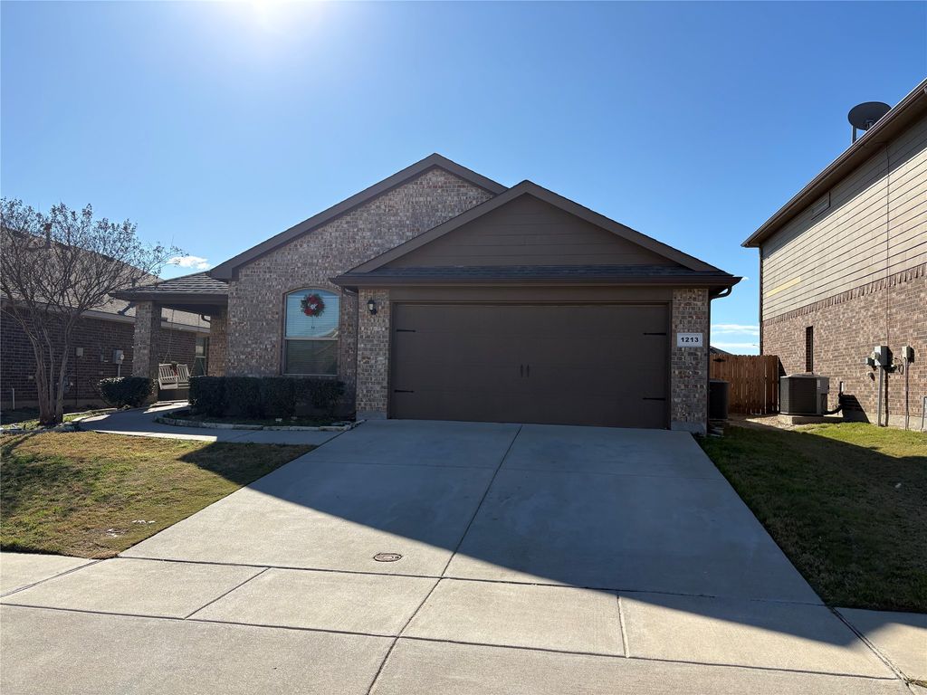 1213 Walnut Cliff Court, Fort Worth, TX 76179