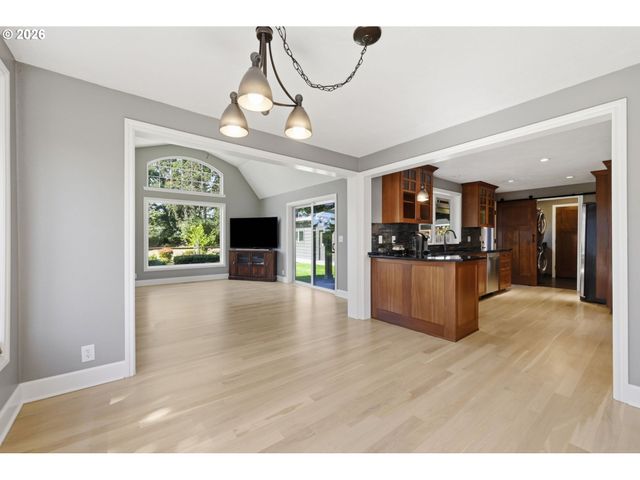 2930 NORKENZIE Rd, Eugene, OR 97408