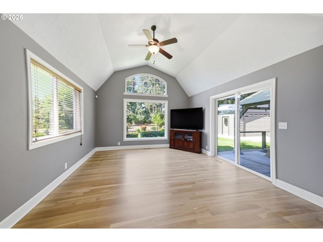 2930 NORKENZIE Rd, Eugene, OR 97408