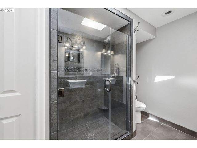 2930 NORKENZIE Rd, Eugene, OR 97408