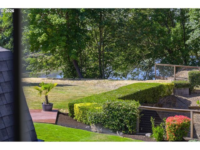 2930 NORKENZIE Rd, Eugene, OR 97408