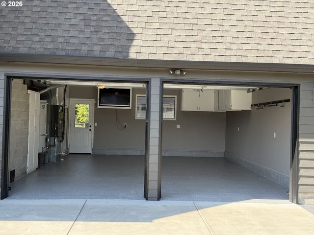 2930 NORKENZIE Rd, Eugene, OR 97408