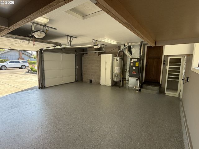 2930 NORKENZIE Rd, Eugene, OR 97408
