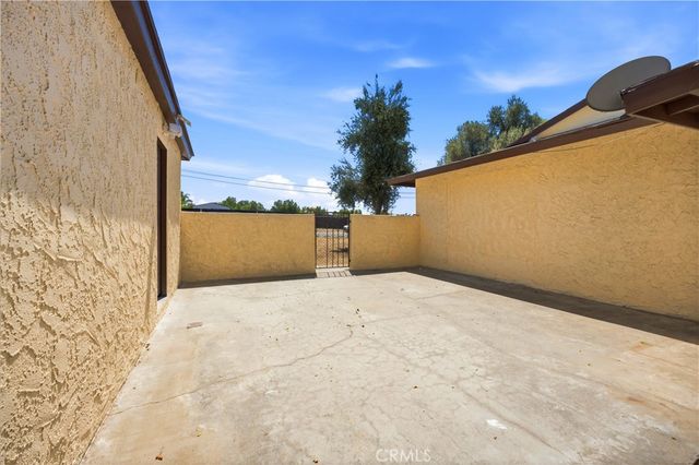 21820 Cajalco Road, Perris, CA 92570