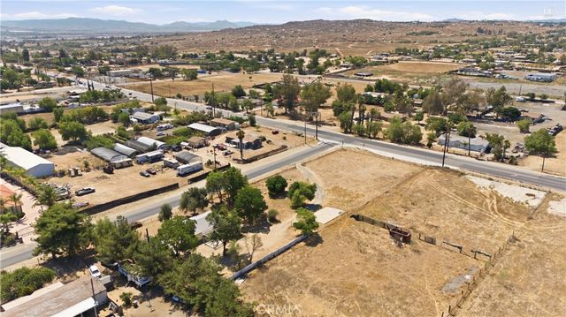 21820 Cajalco Road, Perris, CA 92570