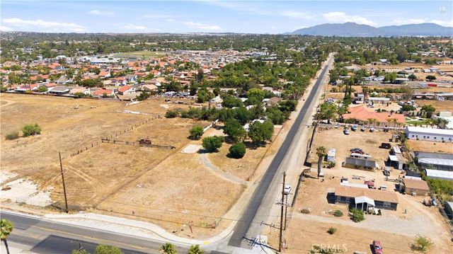 21820 Cajalco Road, Perris, CA 92570