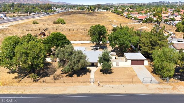21820 Cajalco Road, Perris, CA 92570