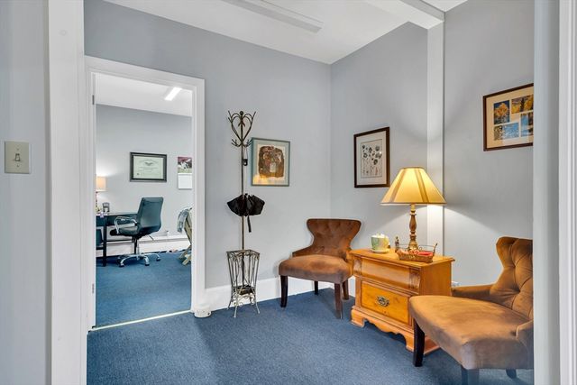 68 Park St 4, Andover, MA 01810