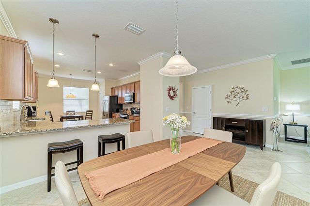 6810 WILLOWSHIRE WAY, Bradenton, FL 34212